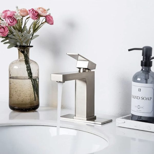 Oakland Single Handle 1 Hole Bathroom Sink Faucet with Pop Up Drain Model# KSB1112BN