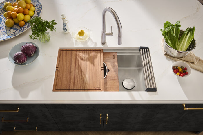 Vestia Model: RVF1237BN Ruvati Vestia Single Handle Pull Down Kitchen Faucet Knurling Contemporary with Sprayer in Stainless Steel – RVF1237BN