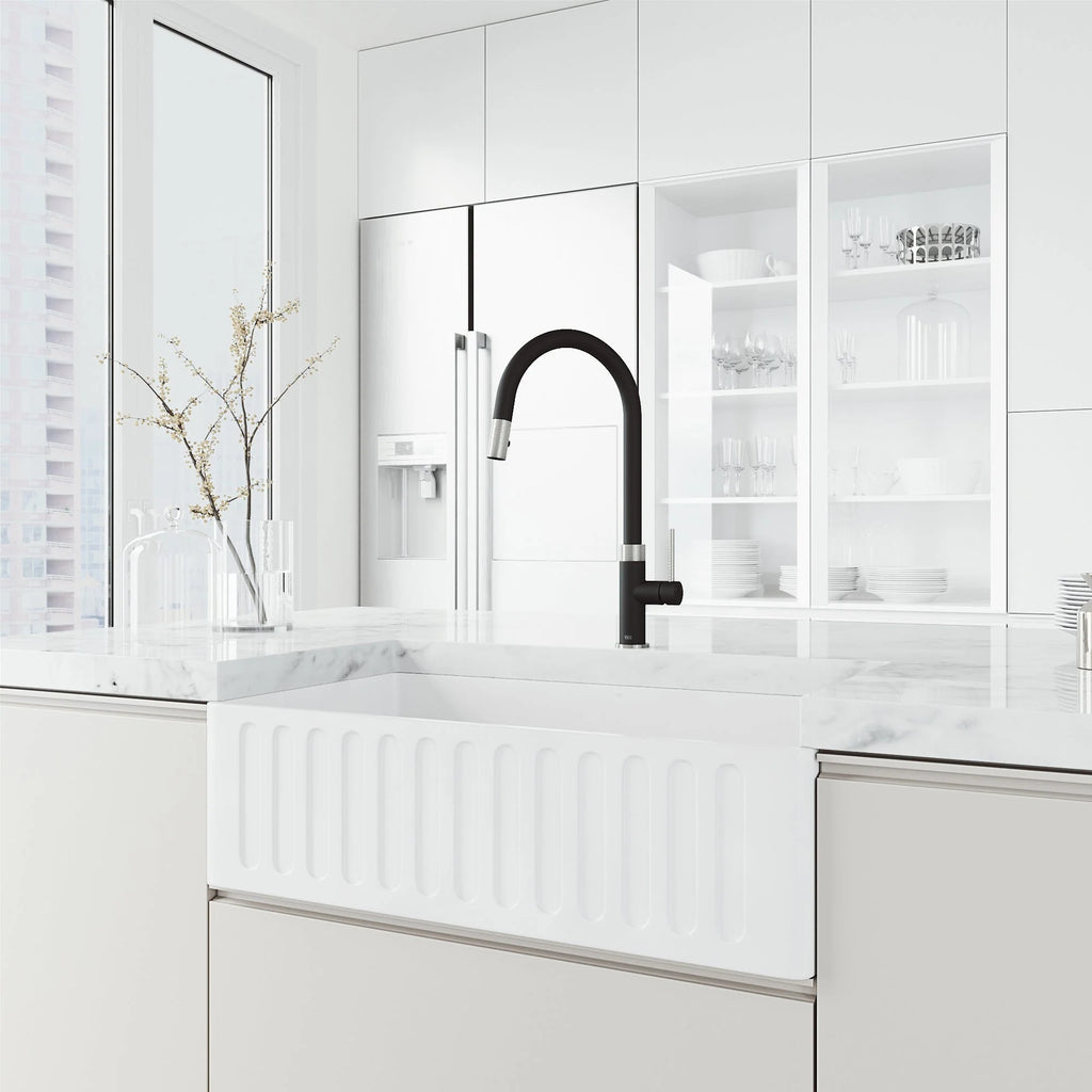 VIGO - Bristol Pull-Down Single Lever Kitchen Faucet In Stainless Steel/Matte Black Model# VG02033STMB