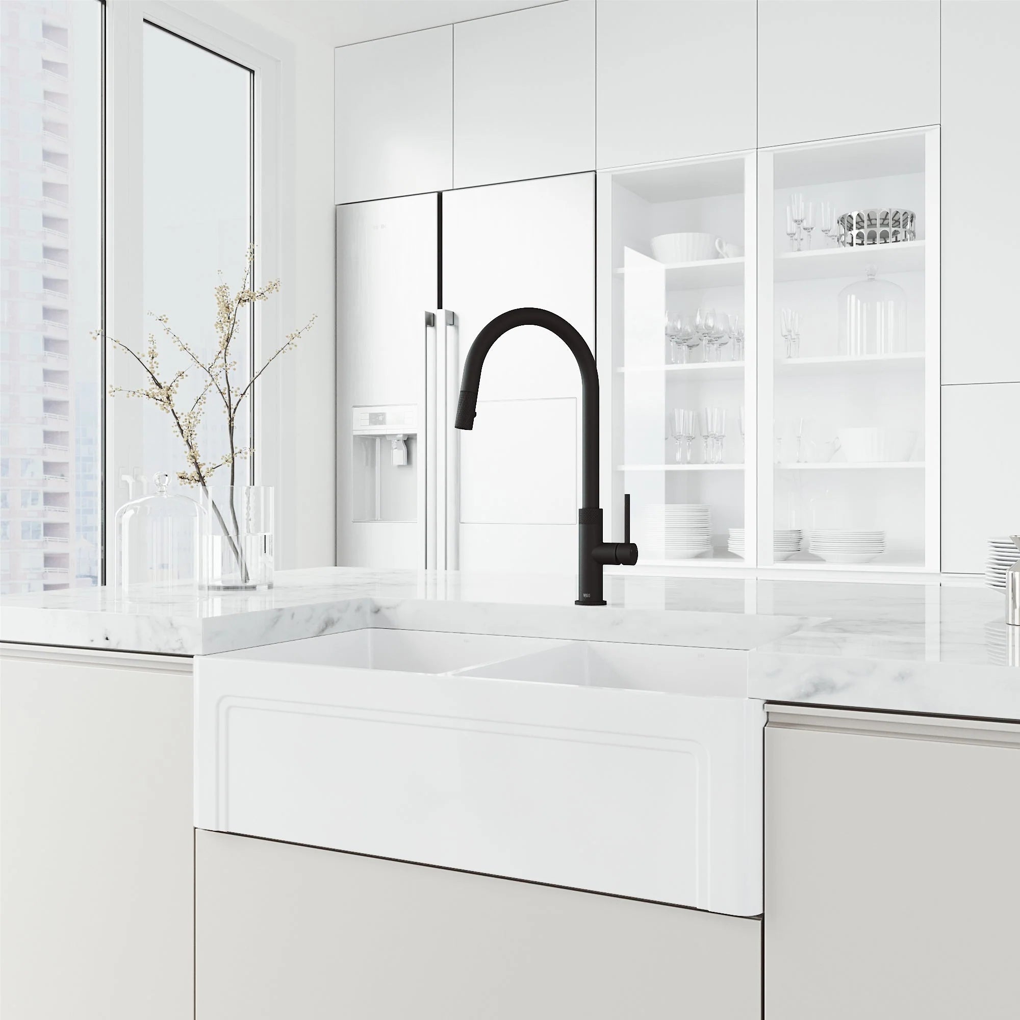 VIGO - Bristol Pull-Down Single Lever Kitchen Faucet In Matte Black Model# VG02033MB