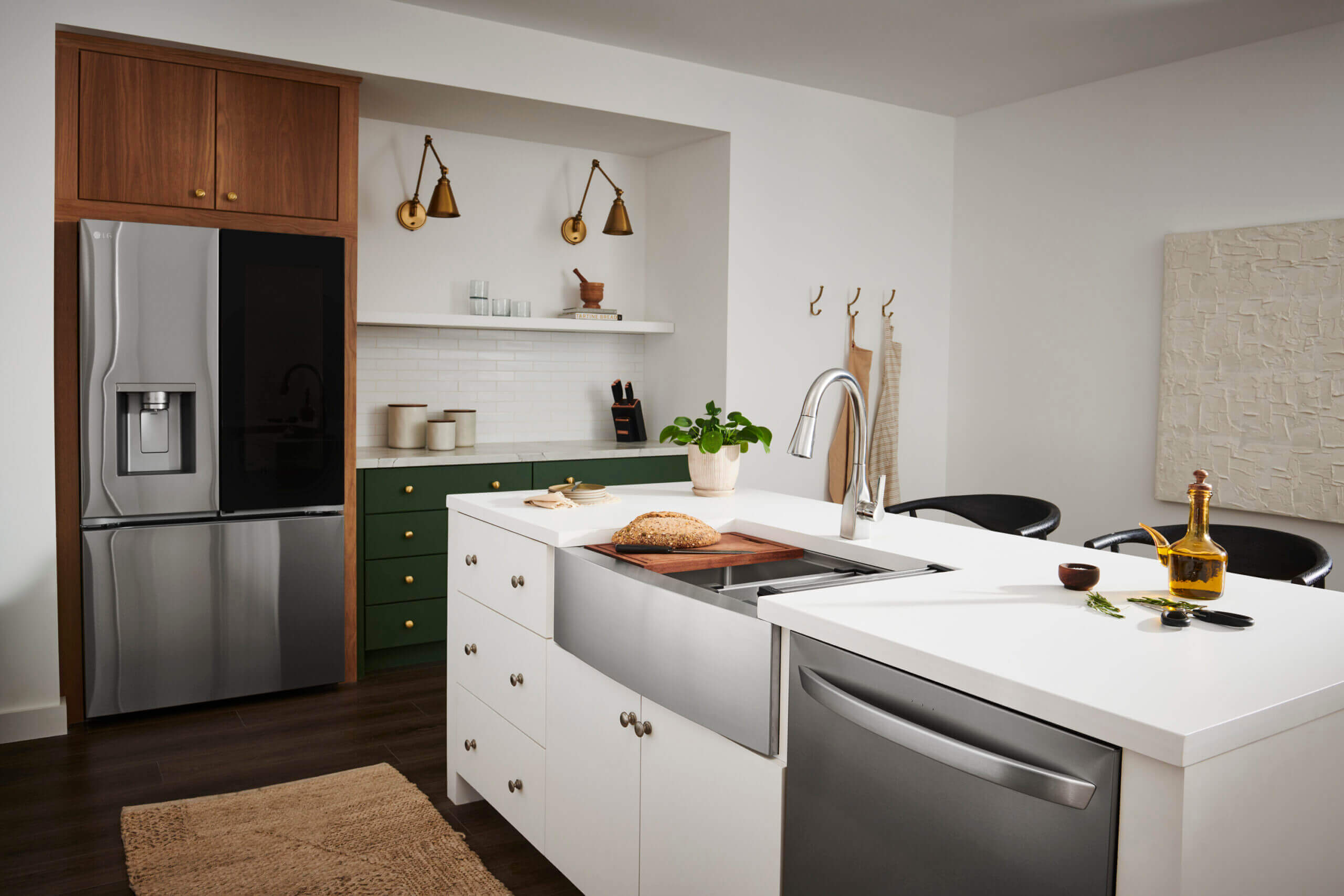 Verona Ruvati 27-inch Apron-front Workstation Farmhouse Kitchen Sink 16 Gauge Stainless Steel Single Bowl – Model # RVH9050