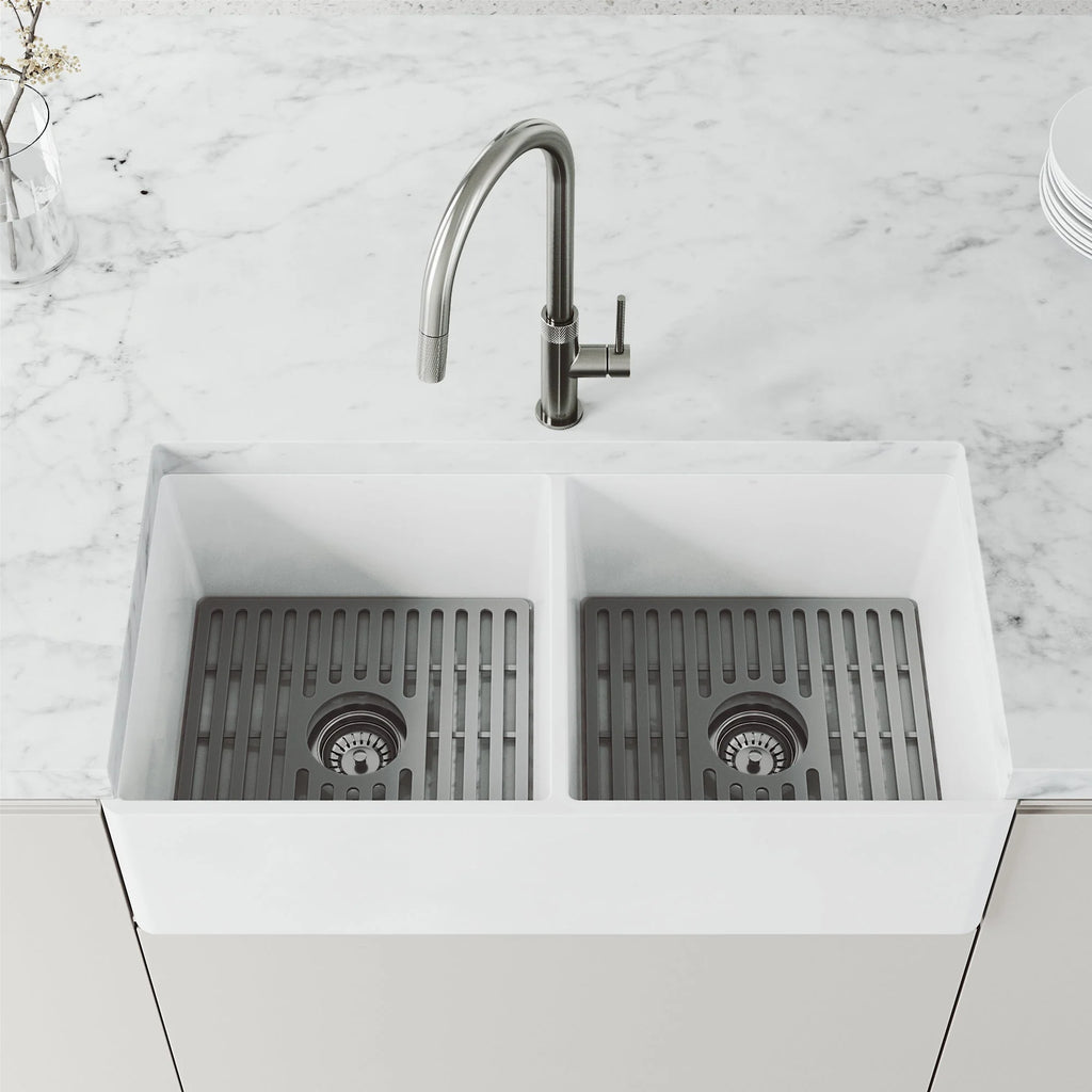 VIGO - Bristol Pull-Down Single Lever Kitchen Faucet In Stainless Steel Model# VG02033ST