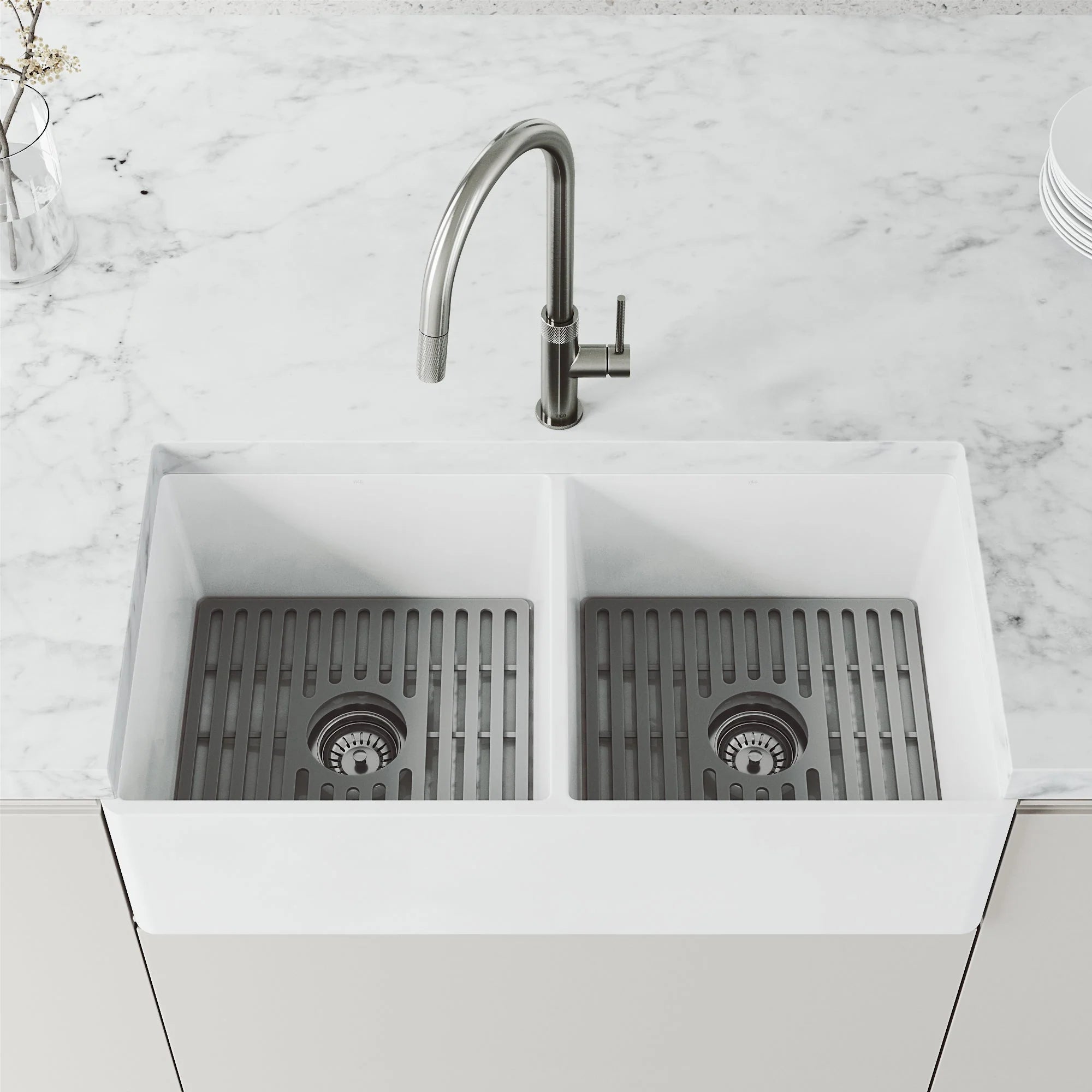 VIGO - Bristol Pull-Down Single Lever Kitchen Faucet In Stainless Steel Model# VG02033ST