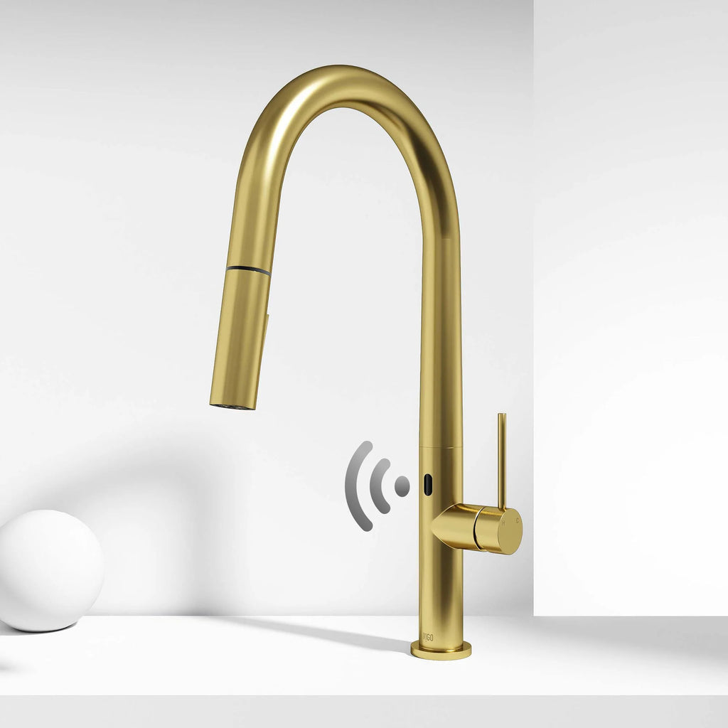 VIGO - Greenwich 18 in. Single Handle Smart Pull-Down Touchless Sensor Kitchen Faucet In Matte Brushed Gold Finish Model# VG02029MGS