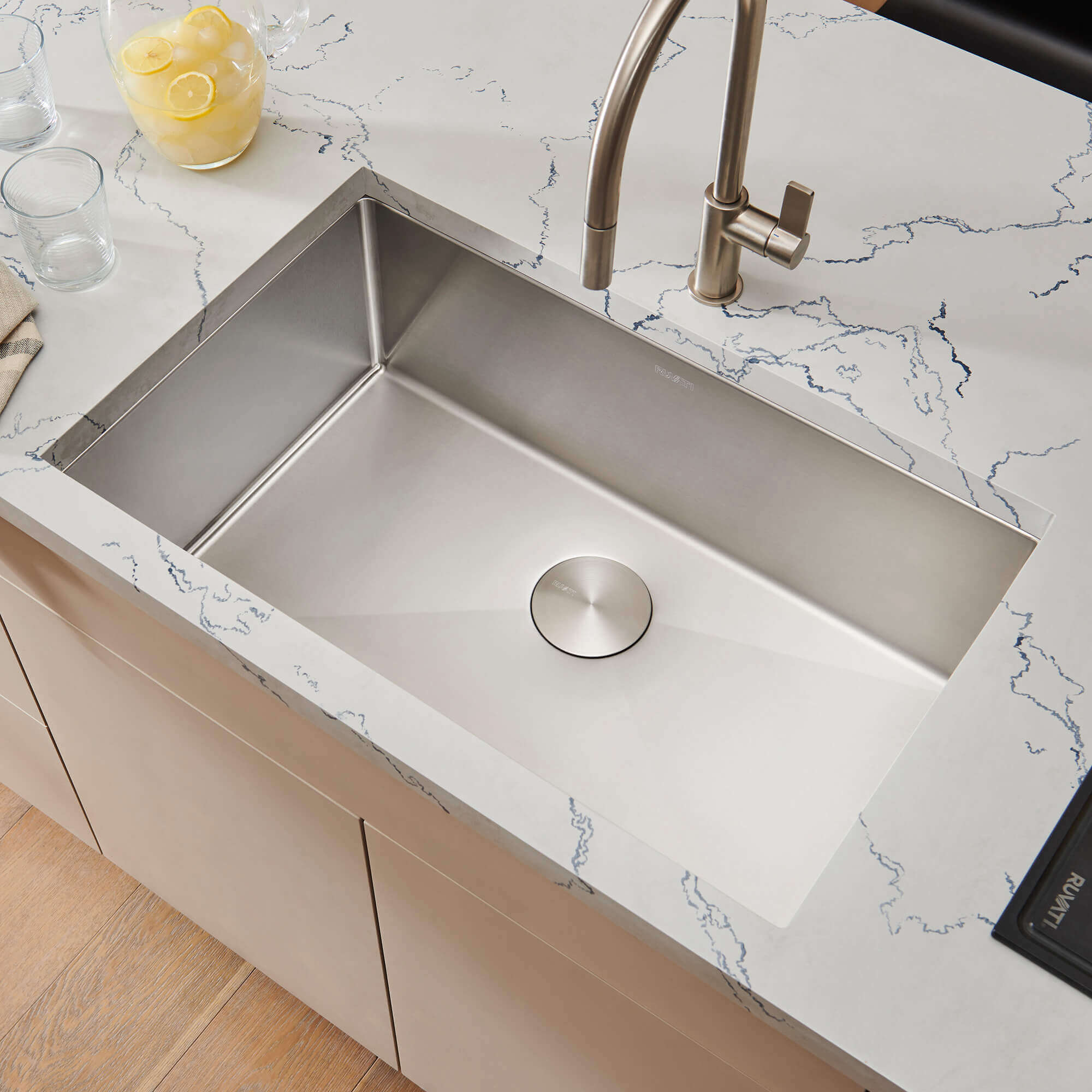 Gravena Ruvati 32-inch Undermount 16 Gauge Rounded Corners Kitchen Sink Stainless Steel Single Bowl – Model# RVH7400