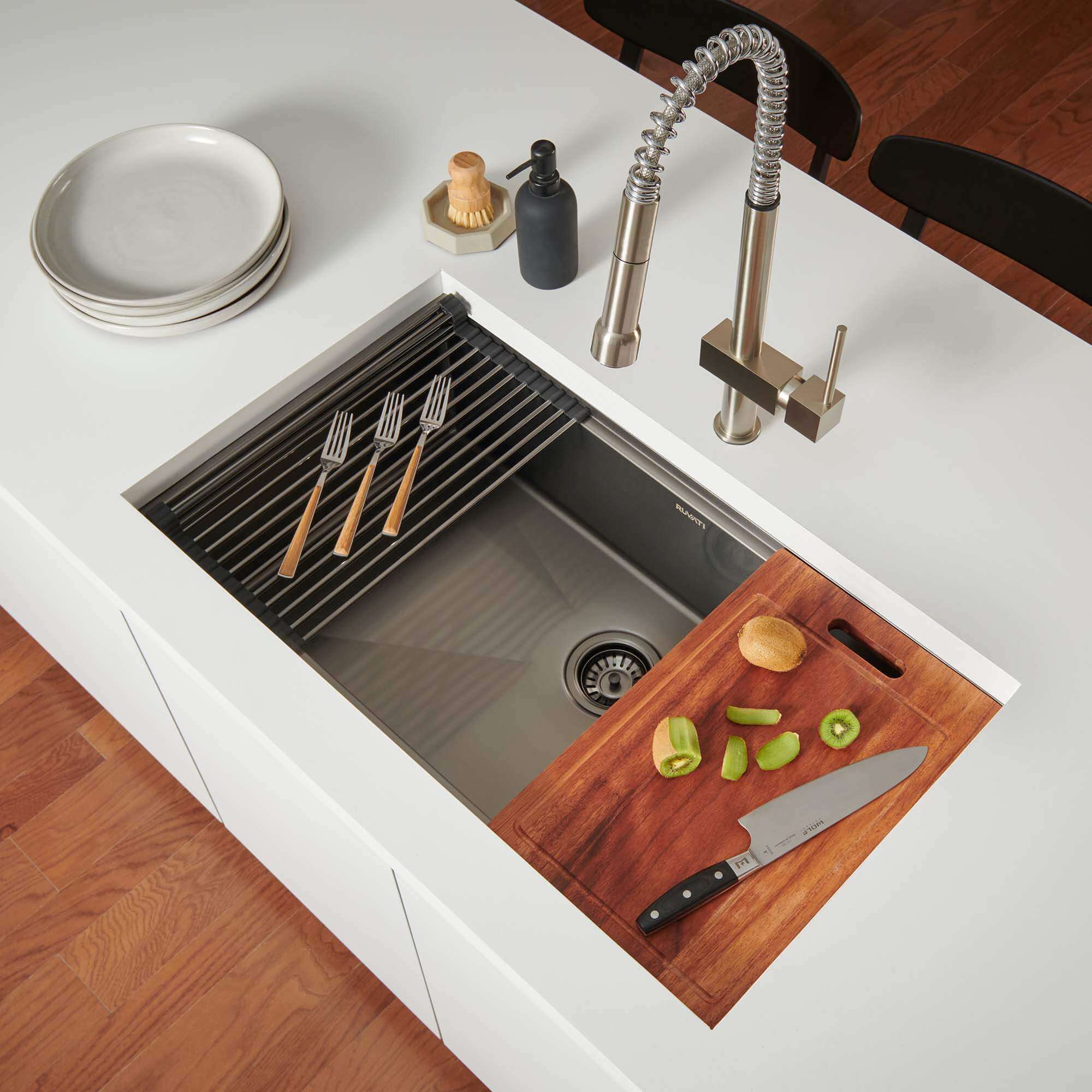 Giana Ruvati 30" Gunmetal Black Stainless Steel Workstation Undermount Kitchen Sink Single Bowl – Model# RVH6530BL
