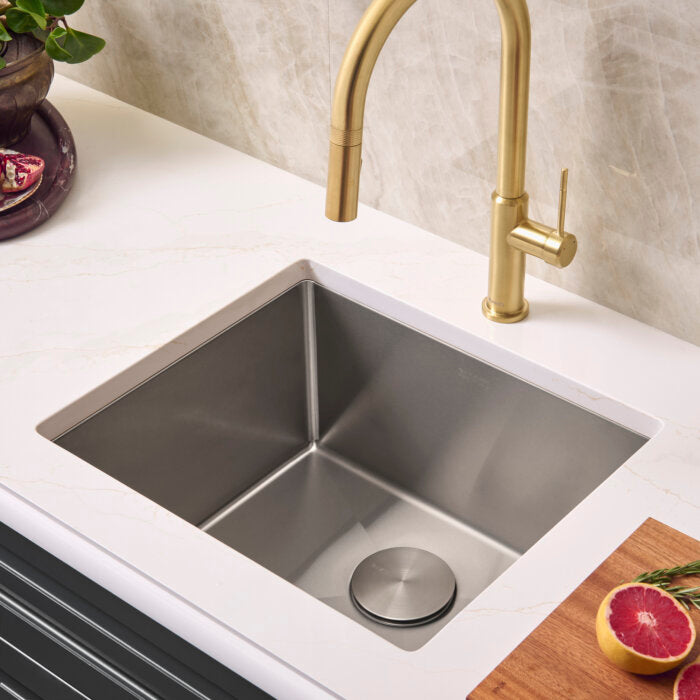 Gravena Ruvati 21-inch Undermount Stainless Steel Bar Prep Kitchen Sink 16 Gauge Rounded Corners Single Bowl – Model# RVH7121