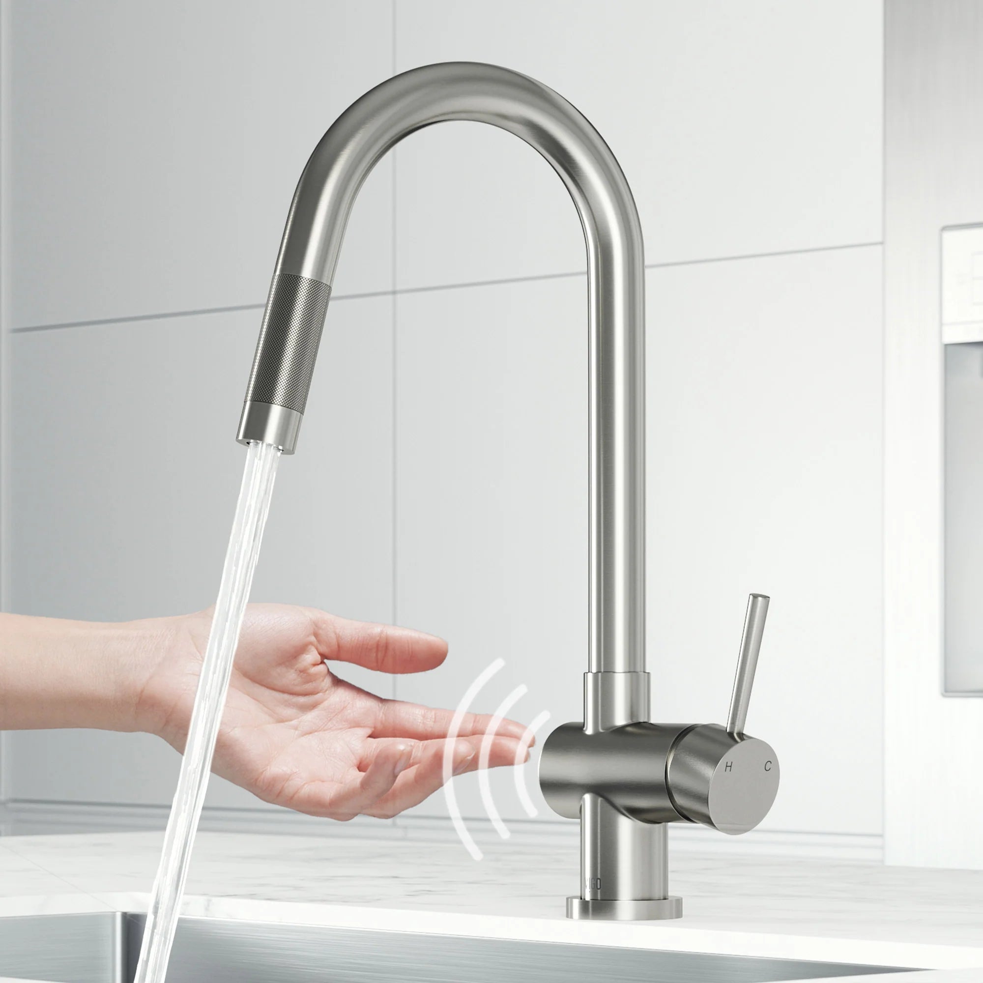 VIGO - Gramercy 17" Single Handle Smart Pull-Down Kitchen Touchless Faucet In Stainless Steel Model# VGO2008STS