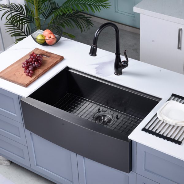 Oakland 30″ Workstation Farmhouse Kitchen Sink 90 Degree Square with Curved Front in Matte Black Model# WSF302110MB