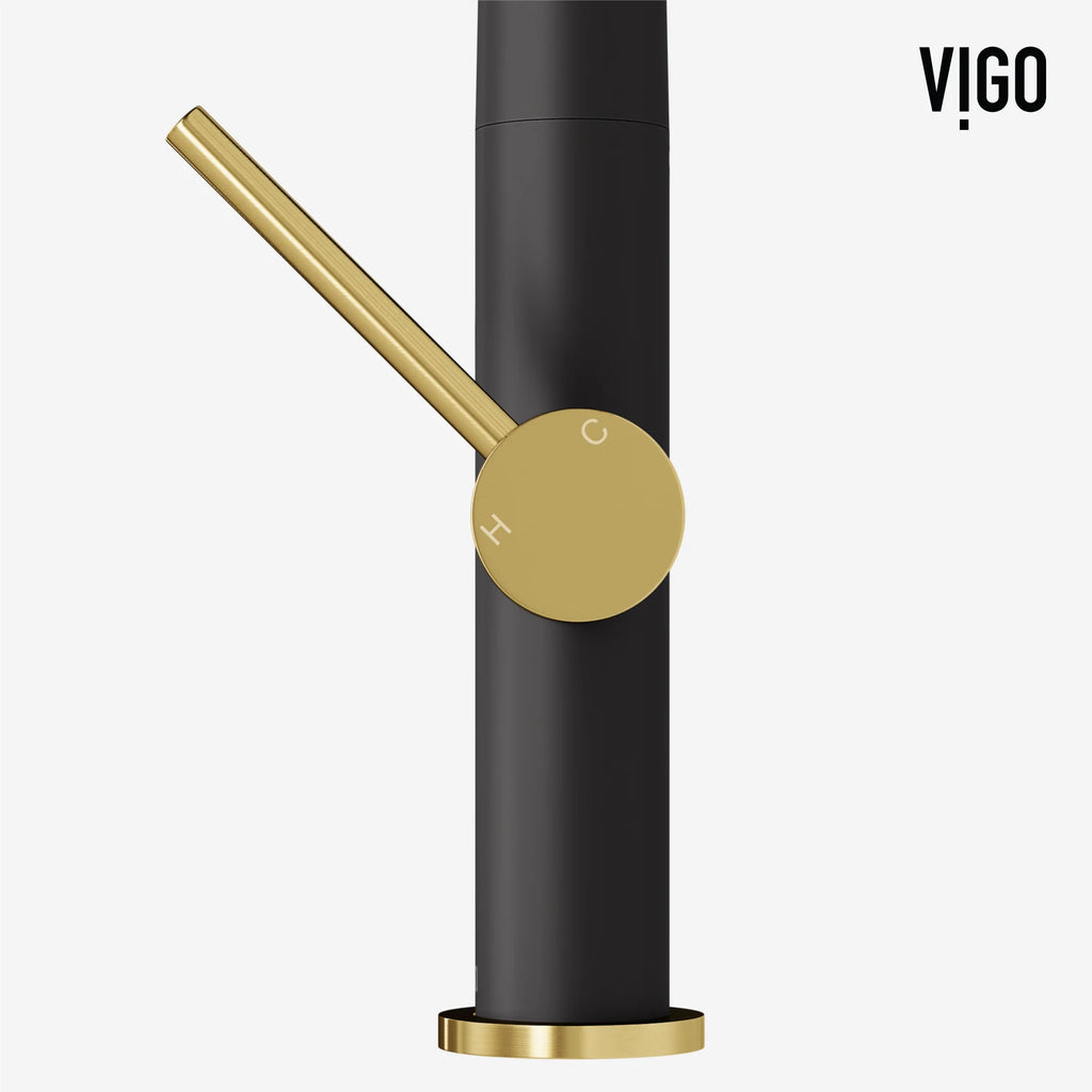 VIGO - Greenwich 18 in. Single Handle Pull-Down Kitchen Faucet In Primary Matte Black/Matte Brushed Gold Finish Model# VG02029SMBMGB
