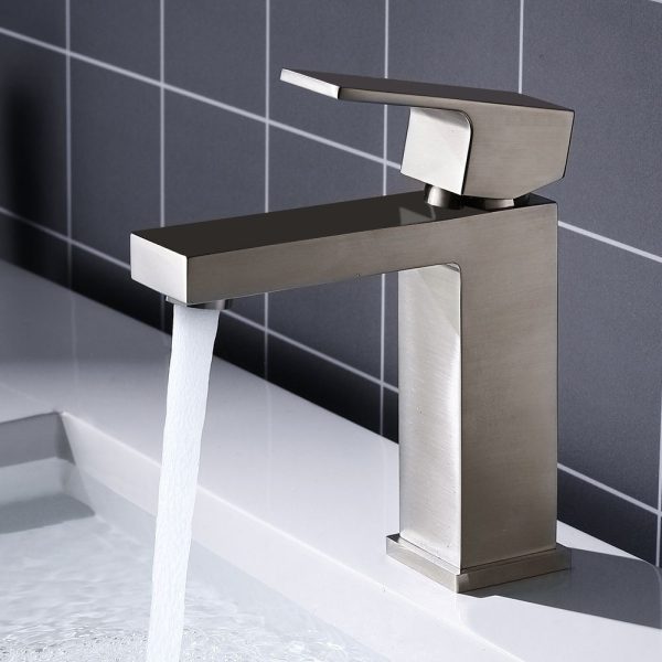 Oakland Single Handle 1 Hole Bathroom Sink Faucet with Pop Up Drain Model# KSB1112BN
