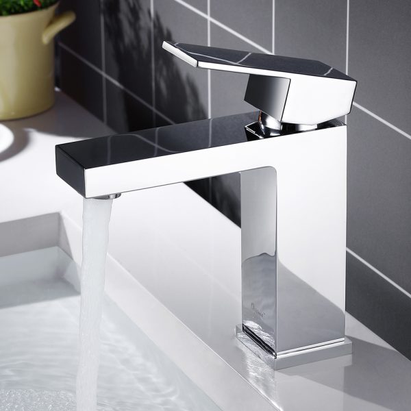 Oakland Single Handle 1 Hole Bathroom Sink Faucet with Pop Up Drain Model# KSB1112C