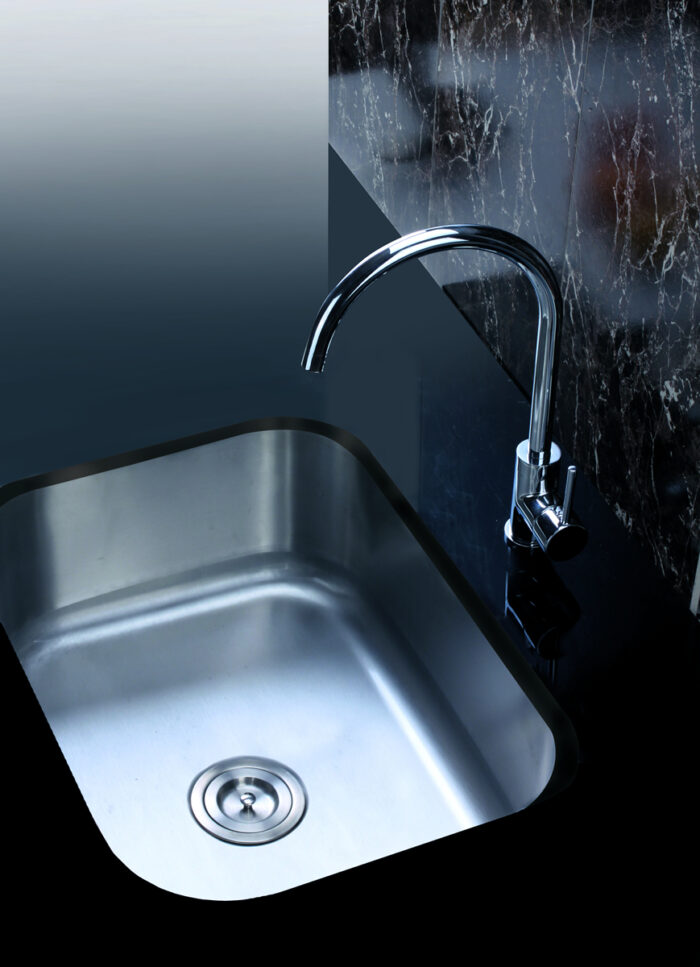 Parmi Model: RVM4131 Ruvati 21-inch Undermount 16 Gauge Stainless Steel Kitchen Sink Single Bowl – RVM4131