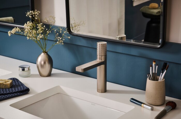 Emilio Model: RVF5133BN Ruvati Emilio Single Hole Diamond Pattern Bathroom Faucet in Stainless Steel Brushed Nickel – RVF5133BN