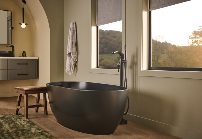 Canali Ruvati 59-inch Matte Black epiStone Solid Surface Oval Freestanding Bathtub Canali – Model# RVB6744BK