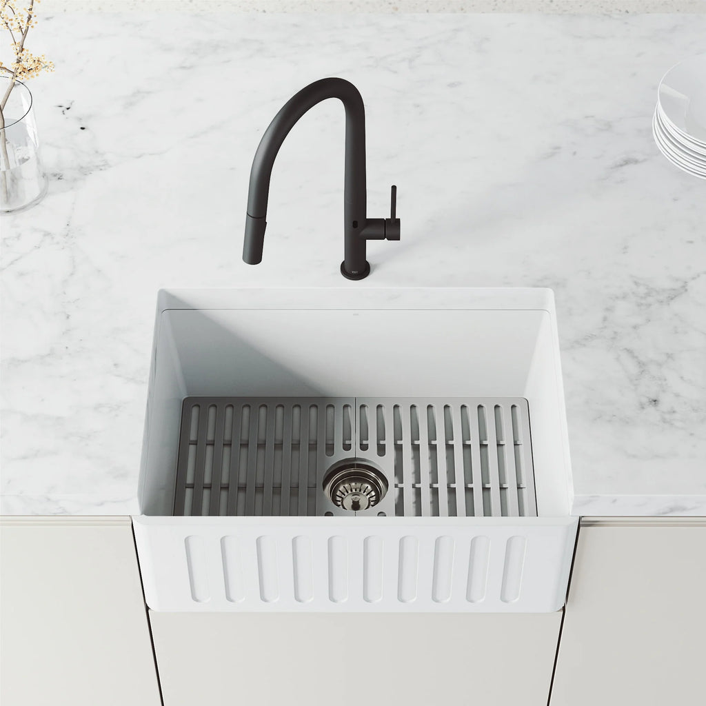 VIGO - Greenwich 18 in. Single Handle Smart Pull-Down Touchless Sensor Kitchen Faucet In Matte Black Finish Model# VG02029MBS