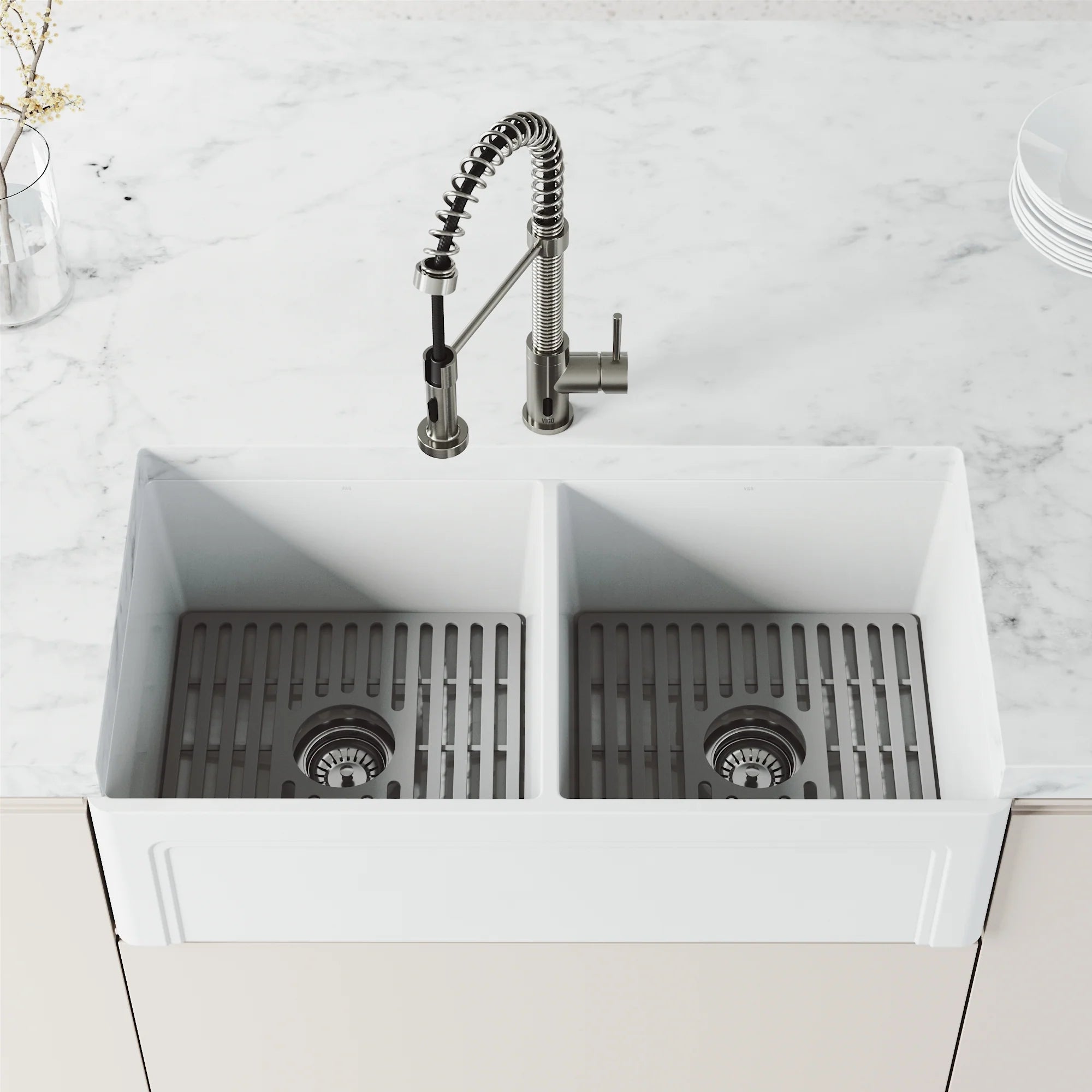 VIGO - Edison 19" Single Handle Smart Pull-Down Touchless Kitchen Faucet With Spring In Stainless Steel Finish Model# VG02001STS