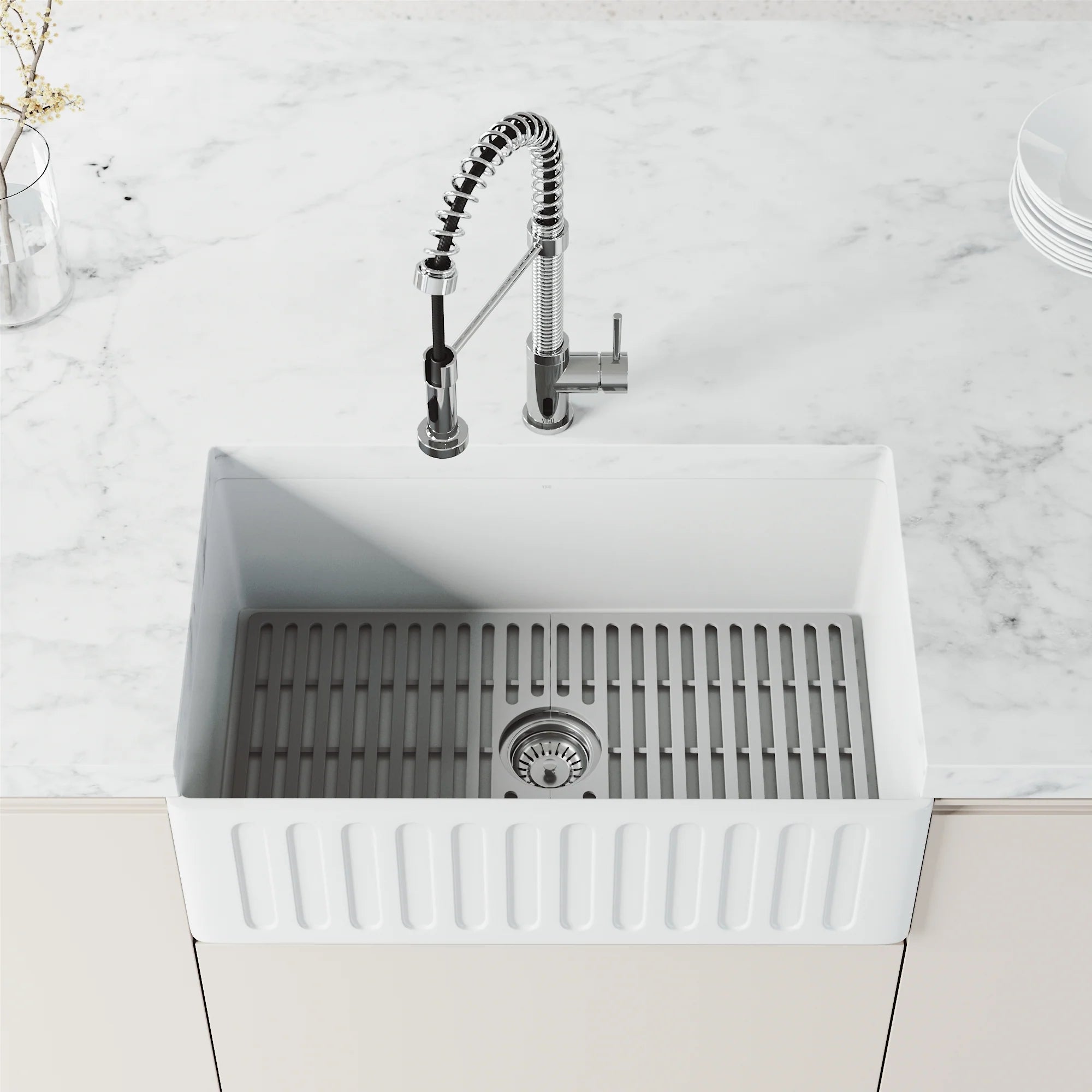 VIGO - Edison 19" Single Handle Smart Pull-Down Touchless Kitchen Faucet With Spring In Chrome Finish Model# VG02001CHS