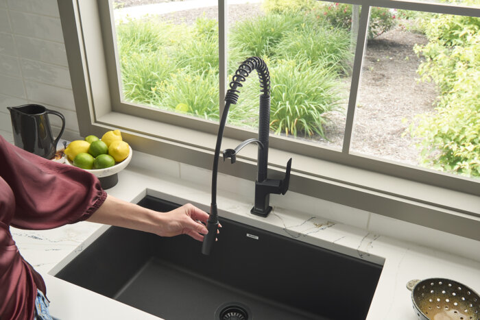 Seneca Model: RVF1236MB Ruvati Seneca Matte Black Single Handle Pull Down Kitchen Faucet Spiral Pro Style with Pre-Rinse Spray Hose – RVF1236MB