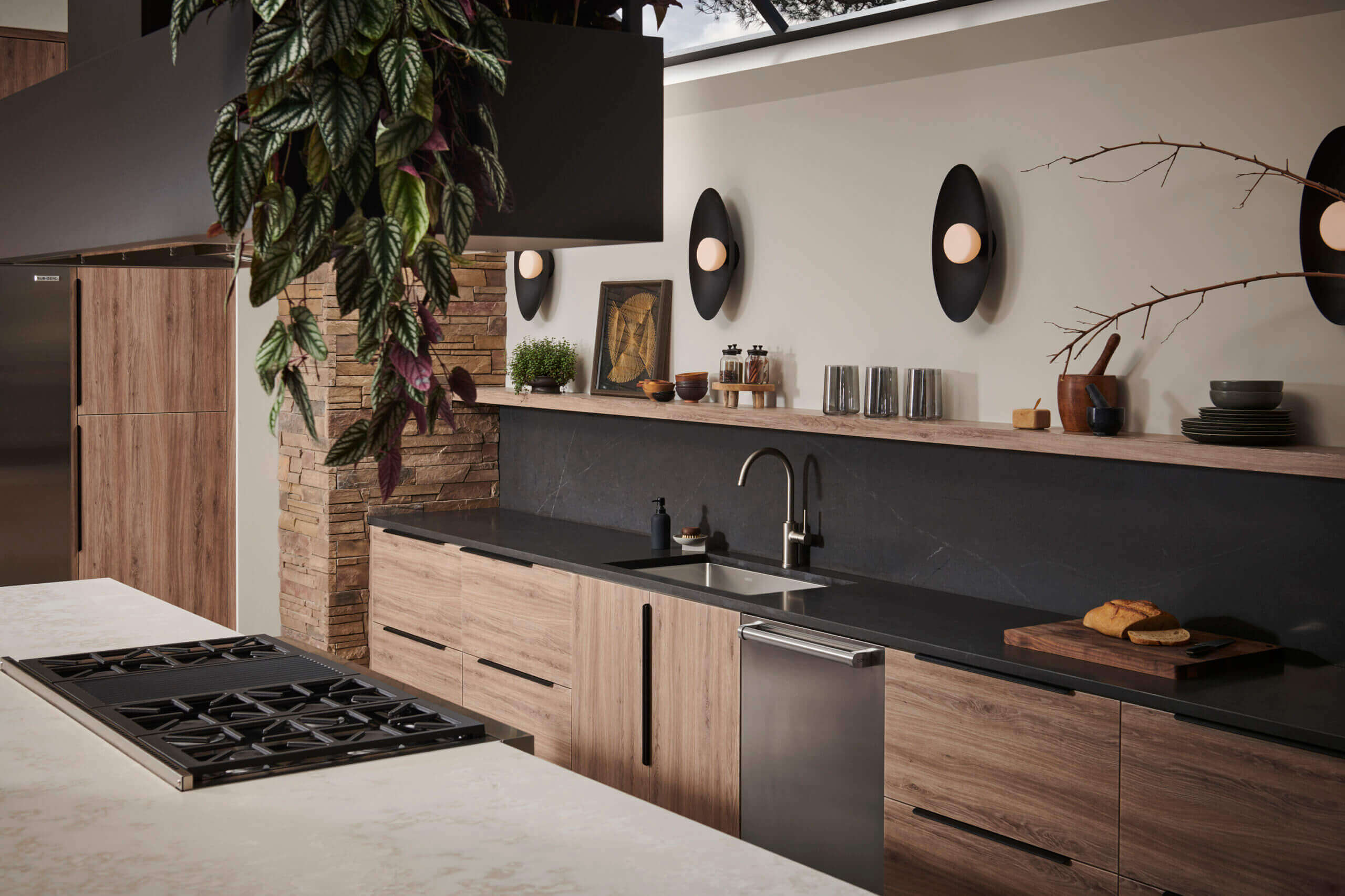 Urbana Ruvati 33" Low-Divide Undermount 40/60 Double Bowl 16 Gauge Rounded Corners Stainless Steel Kitchen Sink – Model # RVH7418