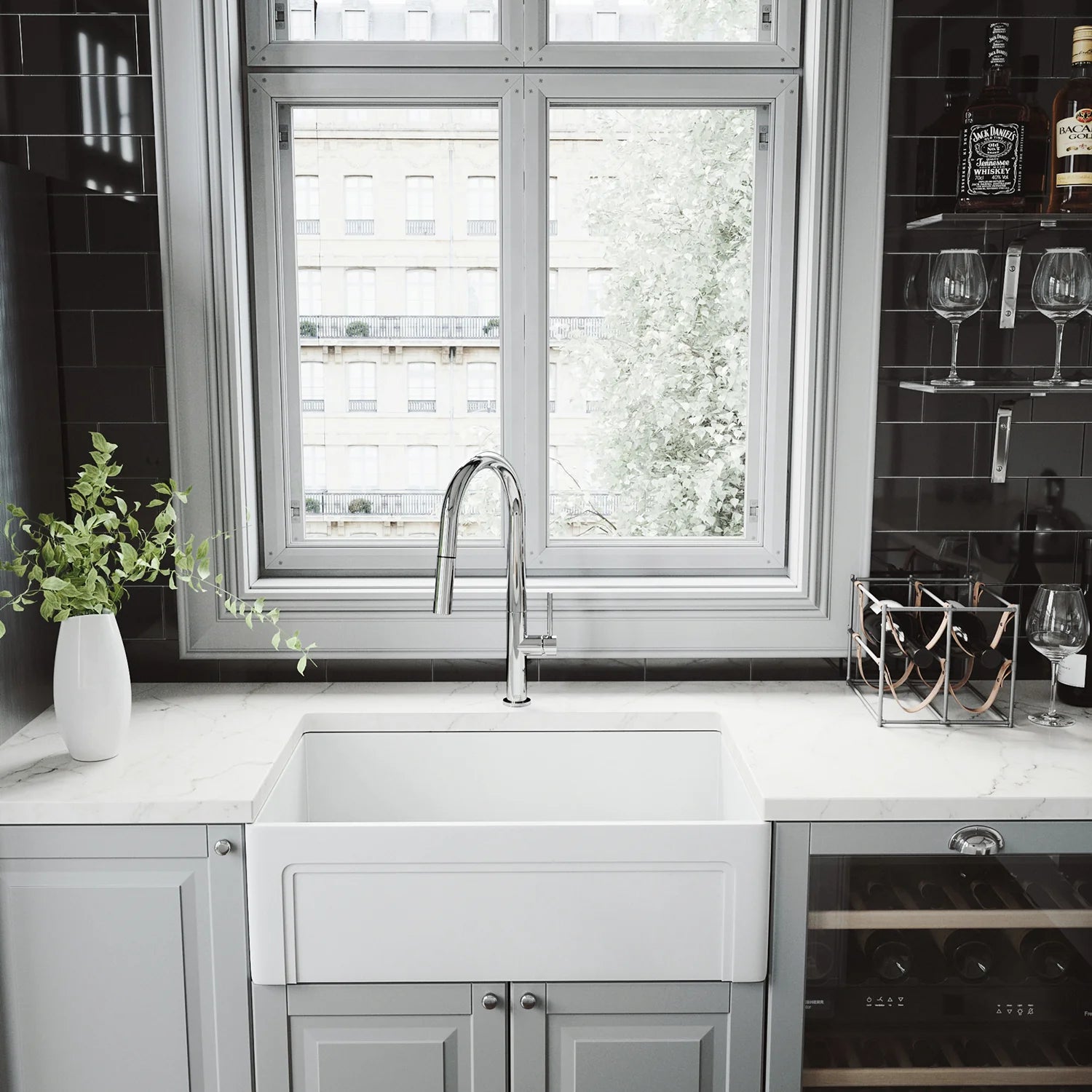 VIGO - Greenwich 18 in. Single Handle Pull-Down Kitchen Faucet In Chrome Finish Model# VG02029CH