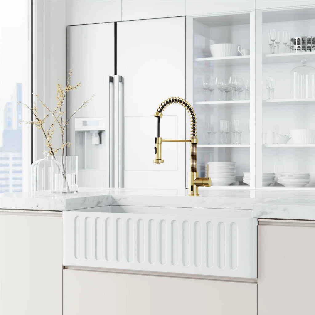 VIGO - Edison 19" Single Handle Smart Pull-Down Touchless Kitchen Faucet With Spring In Matte Brushed Gold Finish Model# VG02001MGS