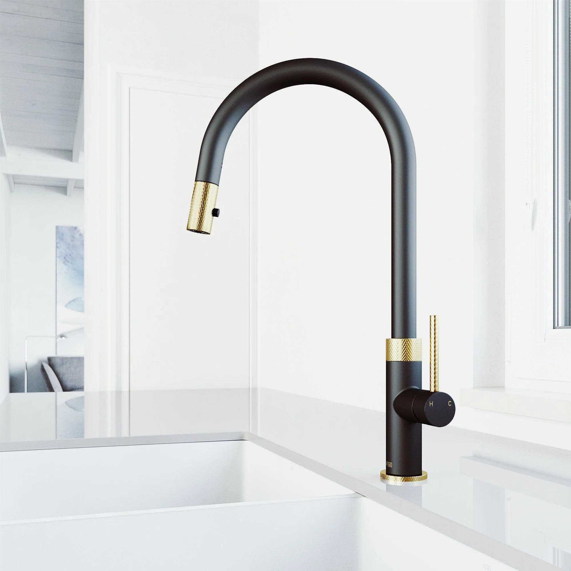 VIGO - Bristol Pull-Down Single Lever Kitchen Faucet In Matte Brushed Gold/Matte Black Model# VG02033MGMB