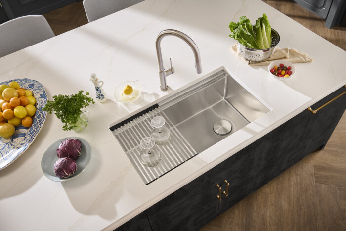 Vestia Model: RVF1237BN Ruvati Vestia Single Handle Pull Down Kitchen Faucet Knurling Contemporary with Sprayer in Stainless Steel – RVF1237BN