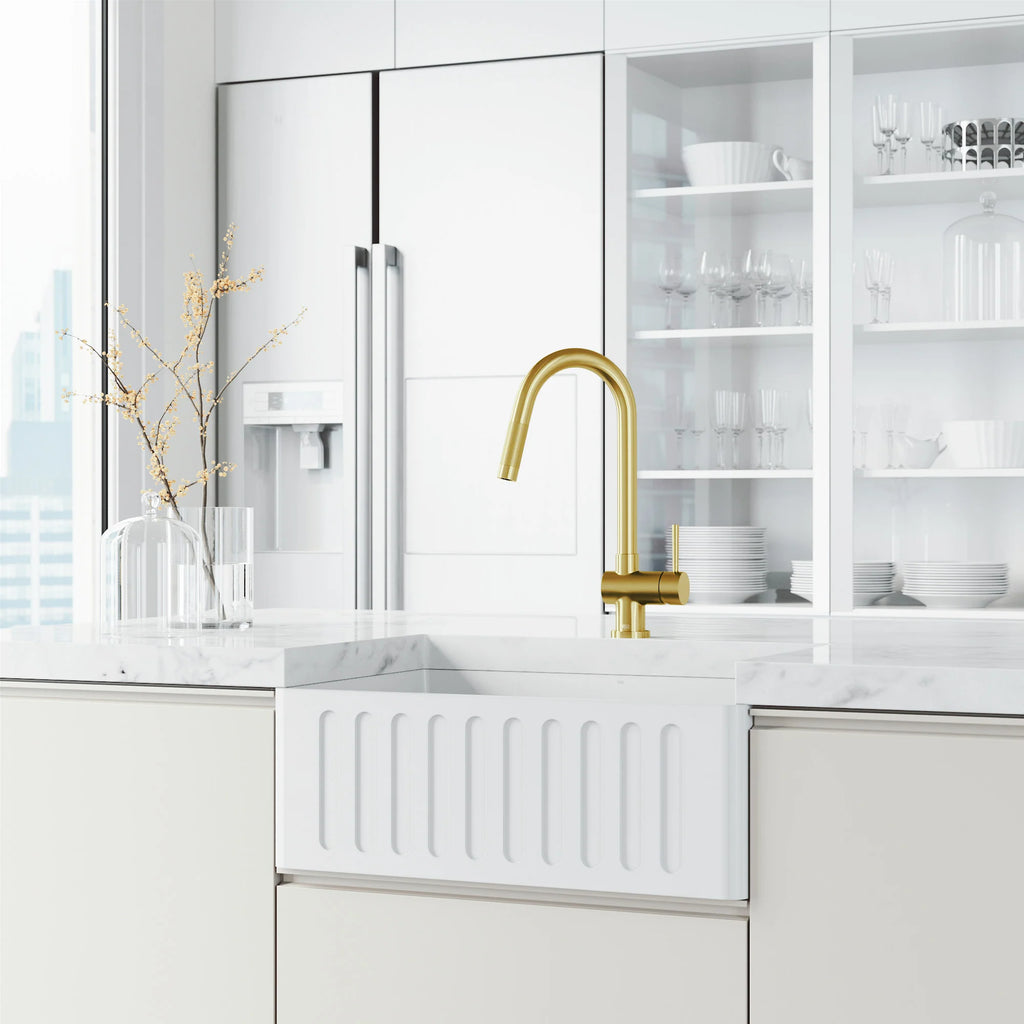 VIGO - Gramercy 17" Single Handle Smart Pull-Down Kitchen Touchless Faucet In Matte Brushed Gold Model# VG02008MGS