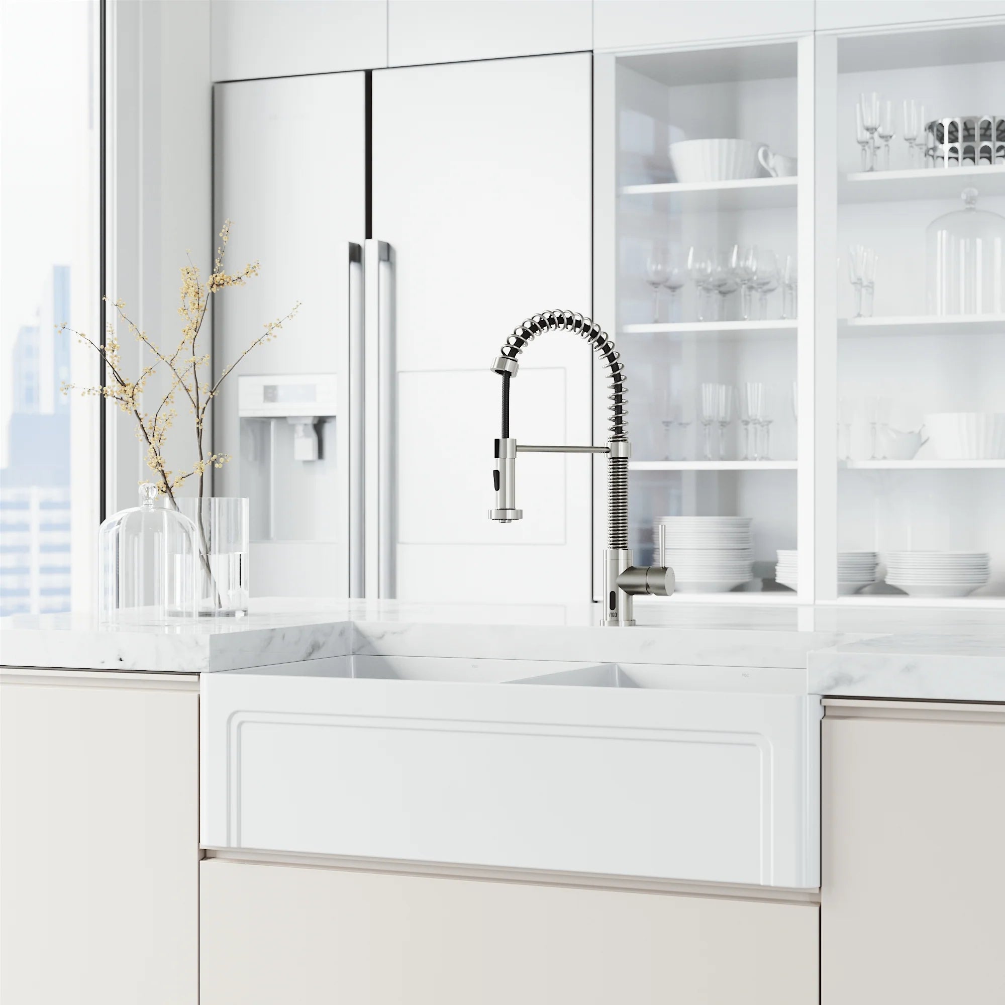 VIGO - Edison 19" Single Handle Smart Pull-Down Touchless Kitchen Faucet With Spring In Stainless Steel Finish Model# VG02001STS