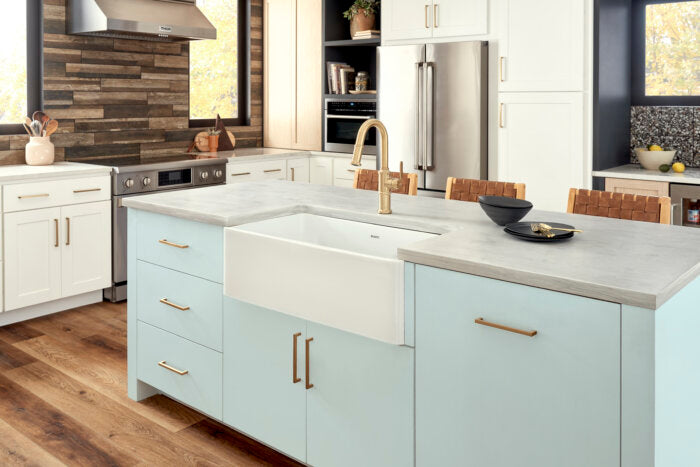Fiamma Ruvati 33" x 20" Fireclay Reversible Farmhouse Apron-Front Kitchen Sink Single Bowl – White – Model# RVL2300WH
