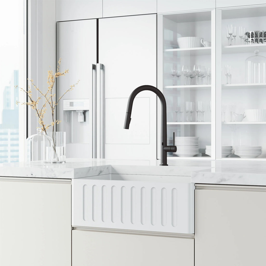 VIGO - Greenwich 18 in. Single Handle Smart Pull-Down Touchless Sensor Kitchen Faucet In Matte Black Finish Model# VG02029MBS