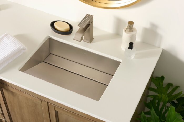 Decora Model: RVF5132BN Ruvati Decora Single Handle Square Art Deco Square Transitional Bathroom Faucet in Brushed Nickel – RVF5132BN