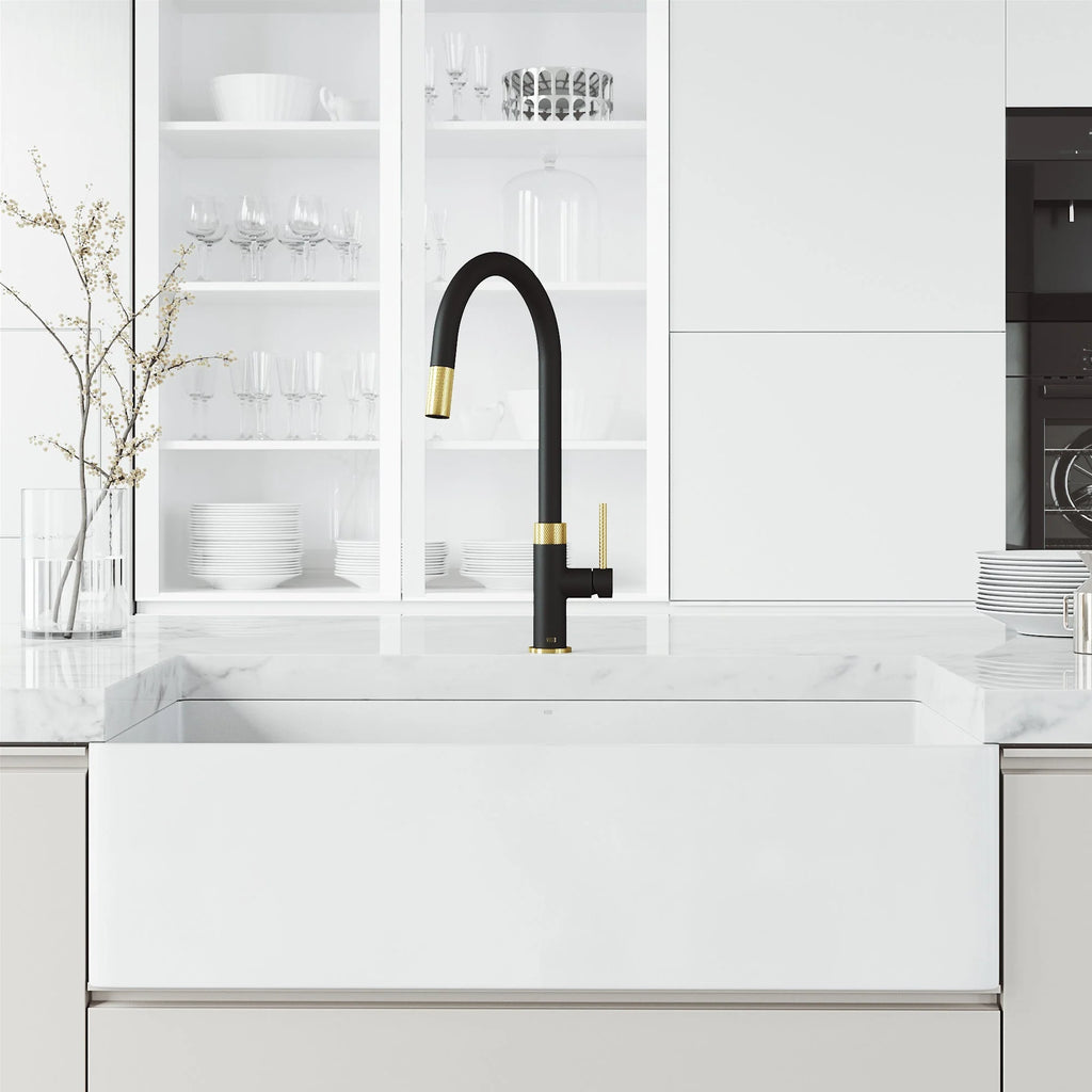 VIGO - Bristol Pull-Down Single Lever Kitchen Faucet In Matte Brushed Gold/Matte Black Model# VG02033MGMB