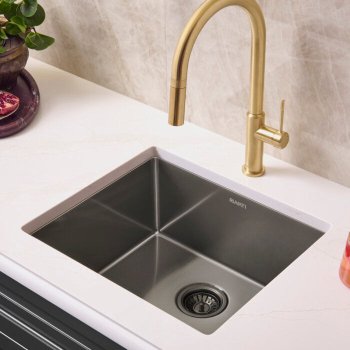 Terraza Ruvati 21-inch Gunmetal Black Stainless Steel Undermount Bar Prep Kitchen Sink – Model# RVH7121BL