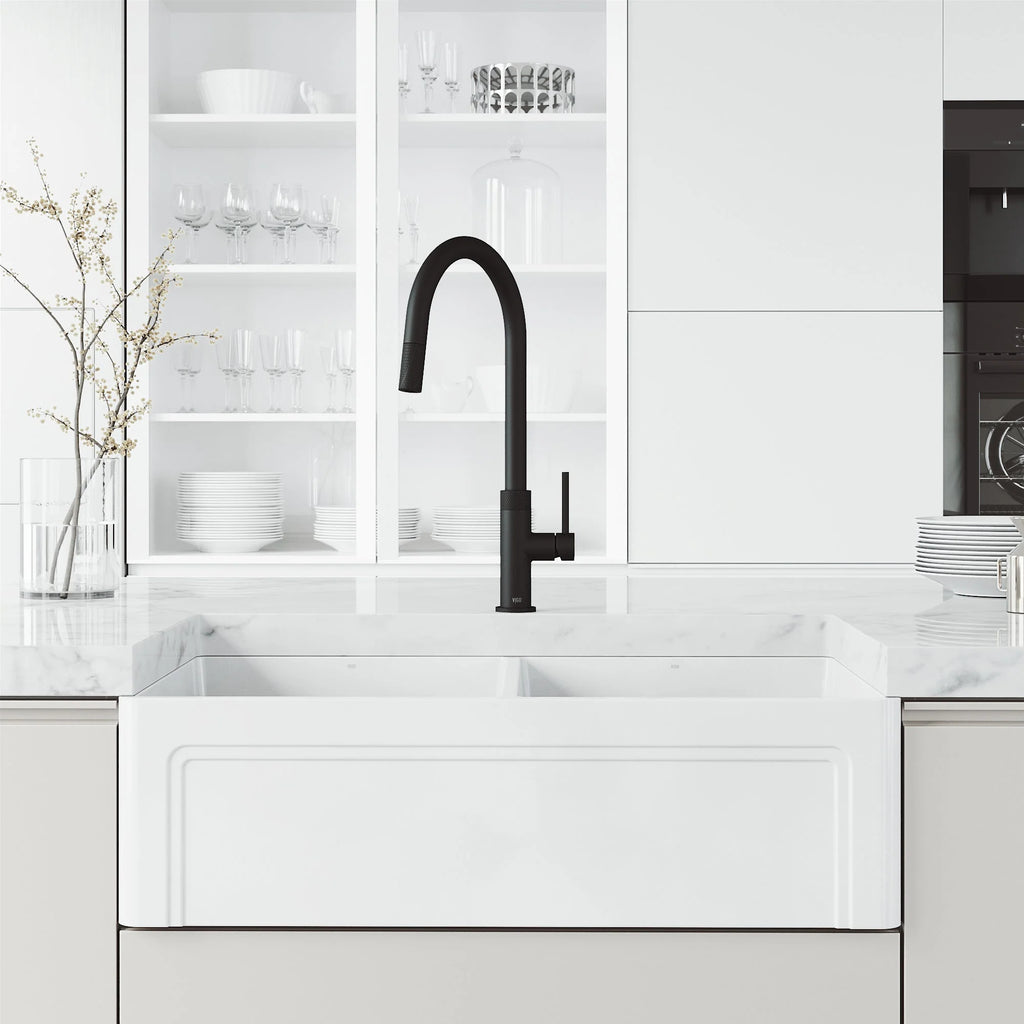 VIGO - Bristol Pull-Down Single Lever Kitchen Faucet In Matte Black Model# VG02033MB