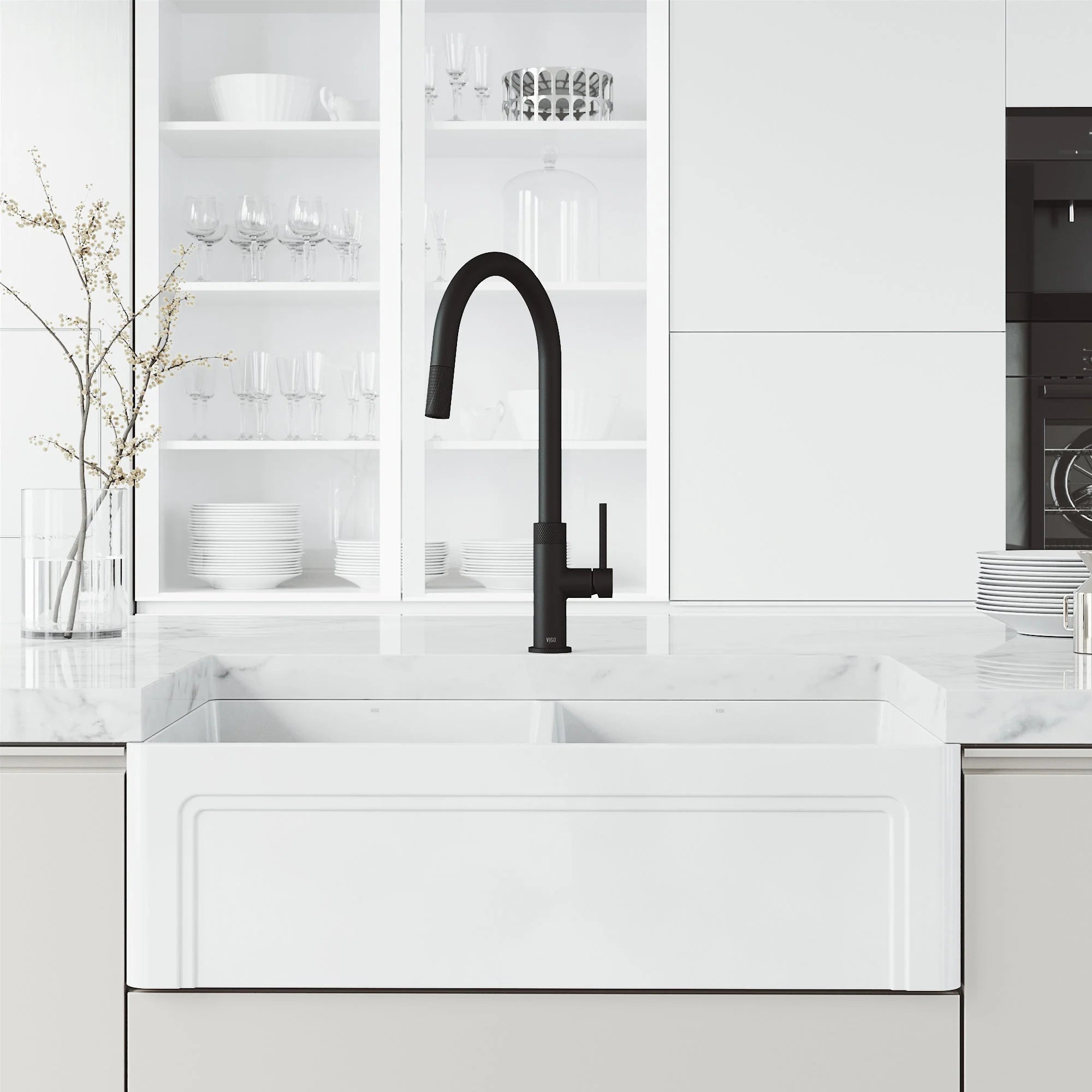 VIGO - Bristol Pull-Down Single Lever Kitchen Faucet In Matte Black Model# VG02033MB