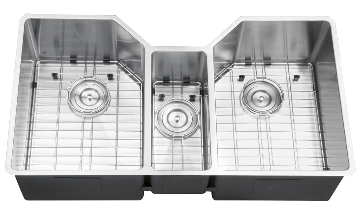 Gravena Ruvati 35″ Triple Bowl Undermount 16 Gauge Stainless Steel Kitchen Sink – Model # RVH8500