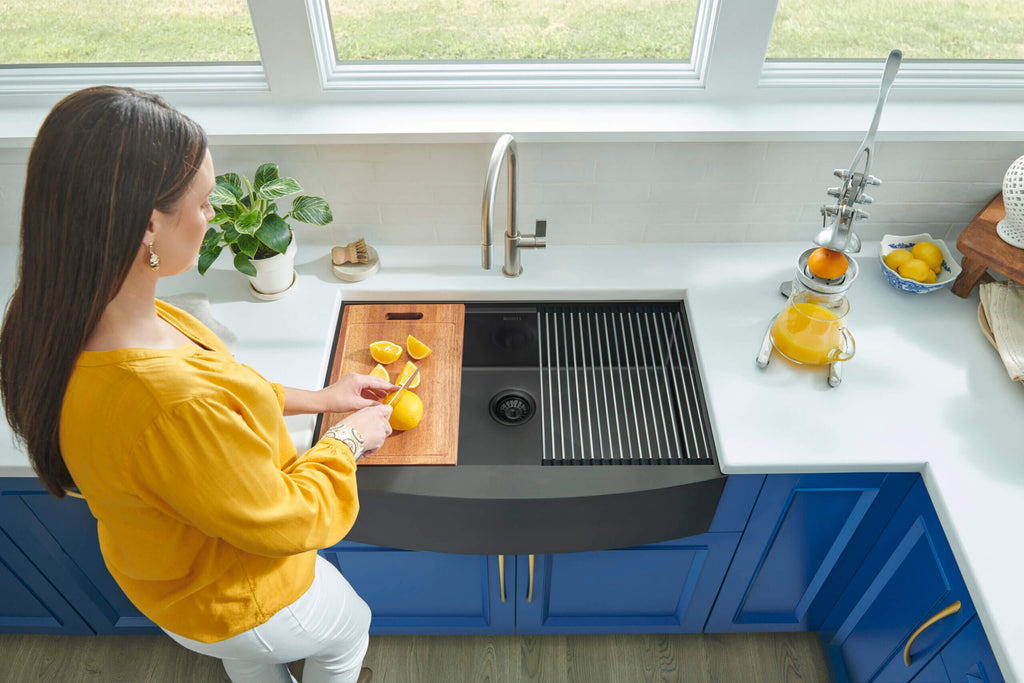 Monaco Ruvati 30" Gunmetal Black Workstation Apron-Front Stainless Steel Kitchen Sink – Model # RVH9106BL