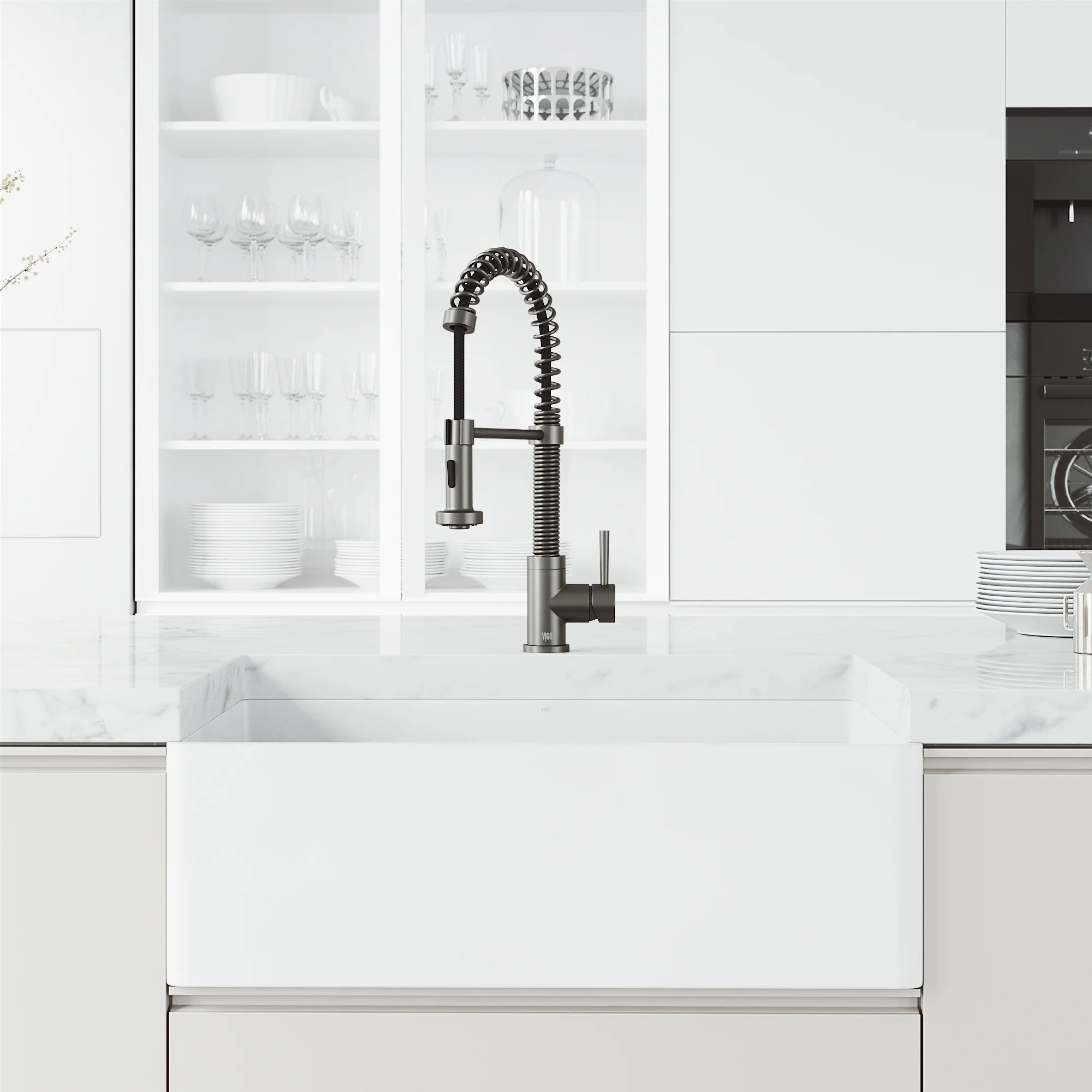VIGO- Edison 19 in. Pull-Down Spring Kitchen Faucet In Graphite Black Model# VG02001GB