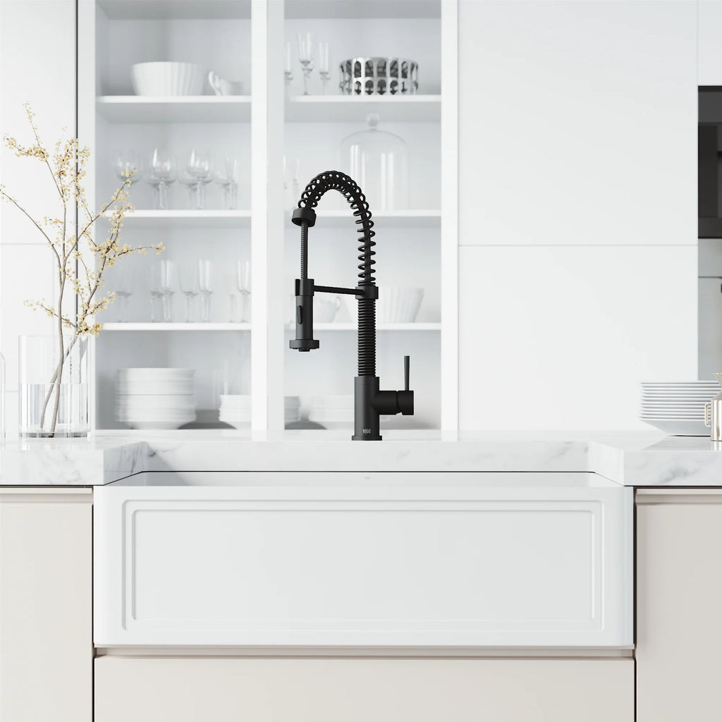 VIGO- Edison 19 in. Pull-Down Spring Kitchen Faucet In Matte Black Model# VG02001MB