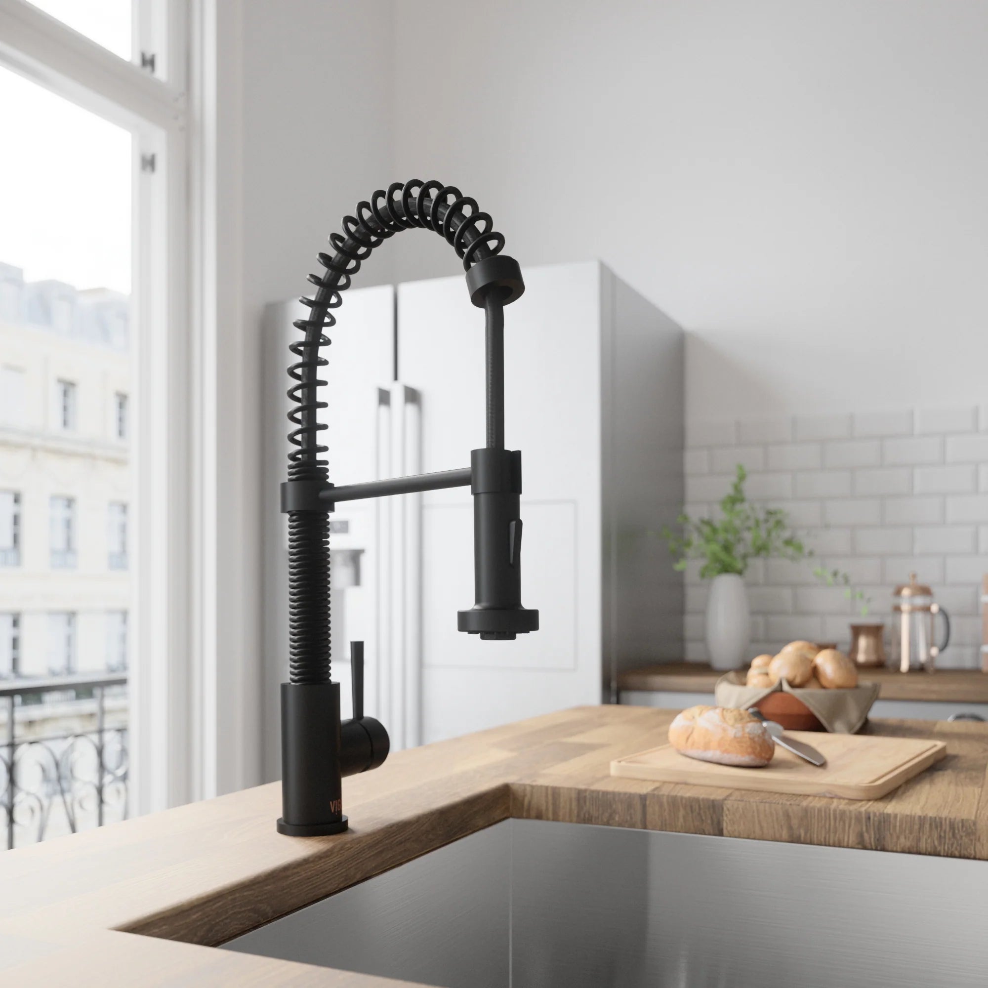VIGO- Edison 19 in. Pull-Down Spring Kitchen Faucet In Matte Black Model# VG02001MB