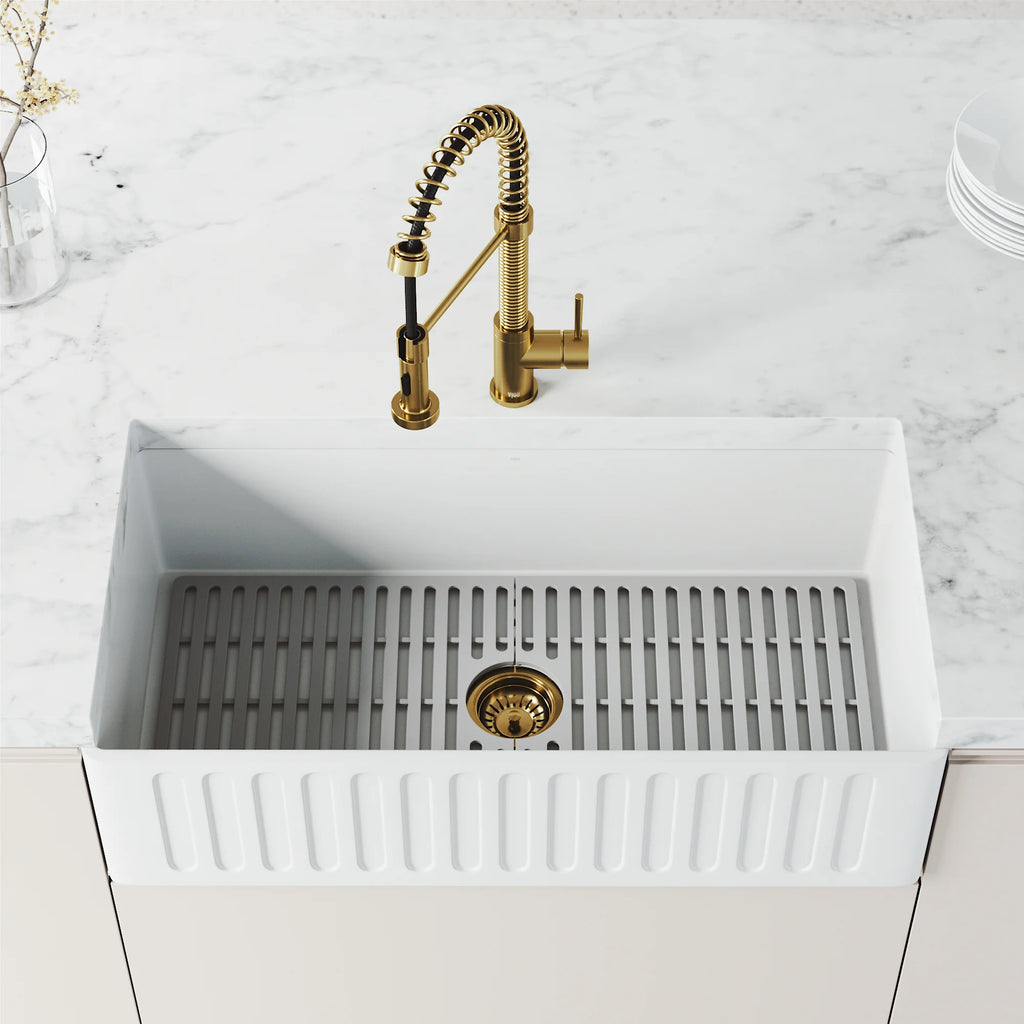 VIGO- Edison 19 in. Pull-Down Spring Kitchen Faucet In&nbsp;Matte Gold&nbsp;Model# VG02001MG