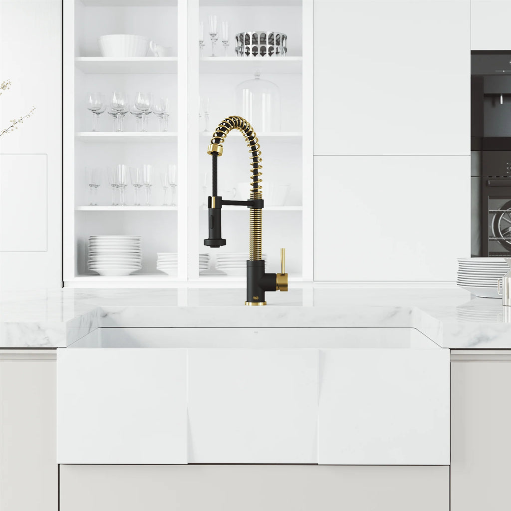 VIGO- Edison 19 in. Pull-Down Spring Kitchen Faucet In Matte Brushed Gold/Matte Black Model# VG02001MGMB